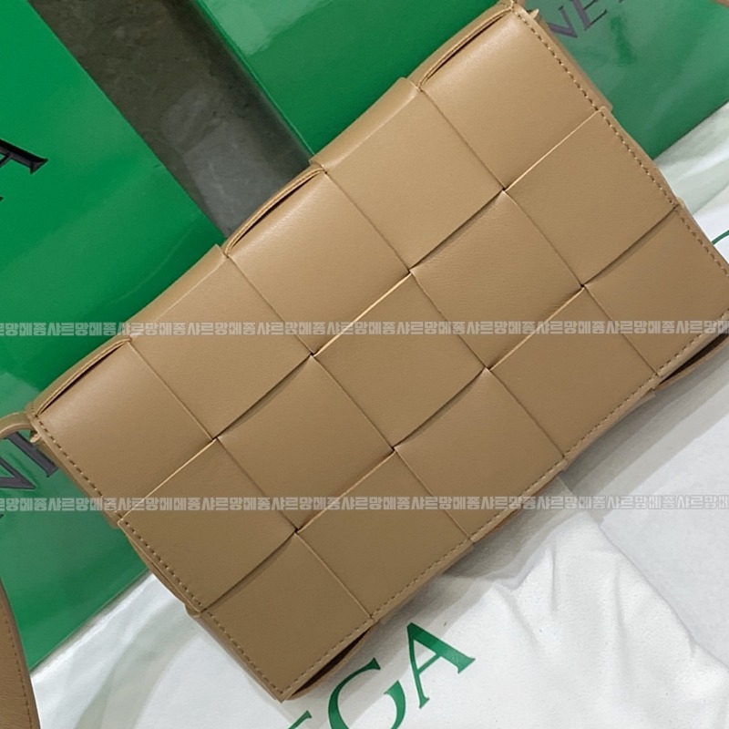 보테가베네타카세트백 20260218-123104-010루.jpg