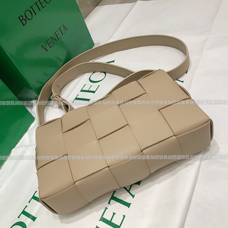 보테가베네타카세트백 20260218-123421-002루.jpg