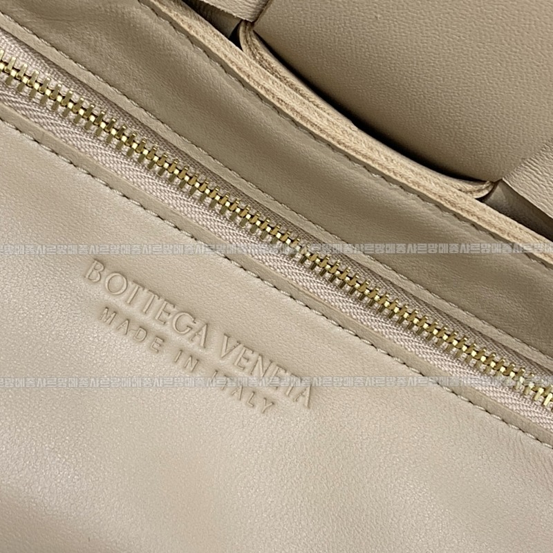 보테가베네타카세트백 20260218-123421-005루.jpg