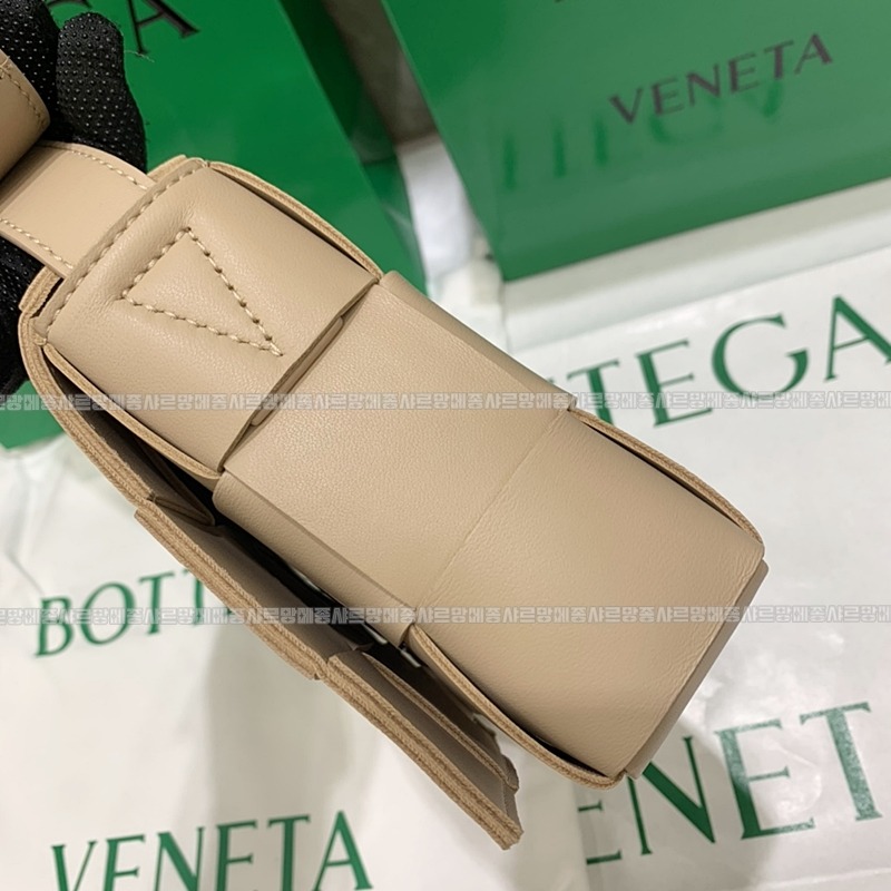 보테가베네타카세트백 20260218-123421-003루.jpg