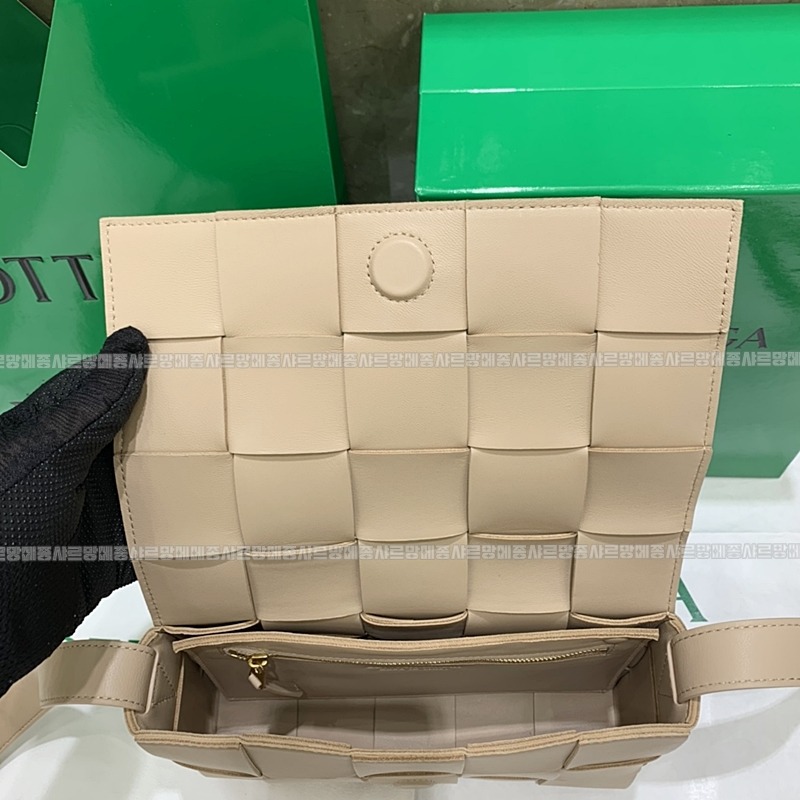보테가베네타카세트백 20260218-123421-004루.jpg