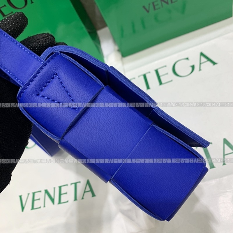 보테가베네타카세트백 20260218-123558-002루.jpg