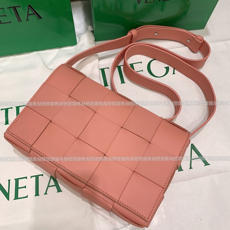 보테가베네타카세트백 20260218-123735-002루.jpg