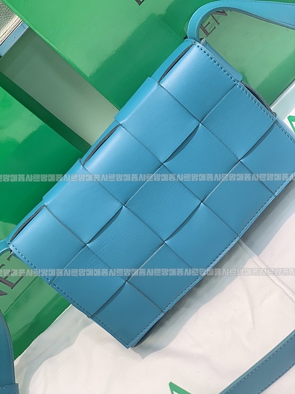 보테가베네타카세트백 20260218-124120-002루.jpg