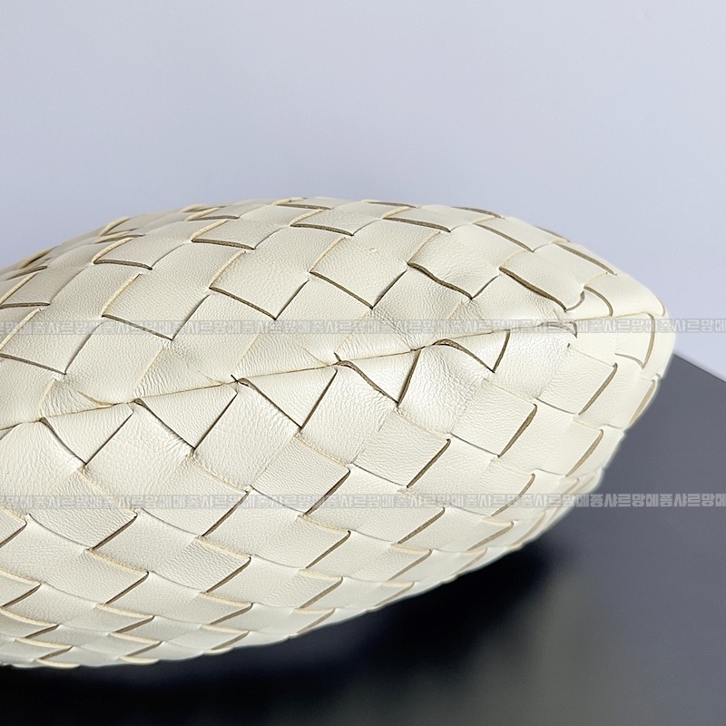 보테가베네타미니조디 20260218-125635-004루.jpg