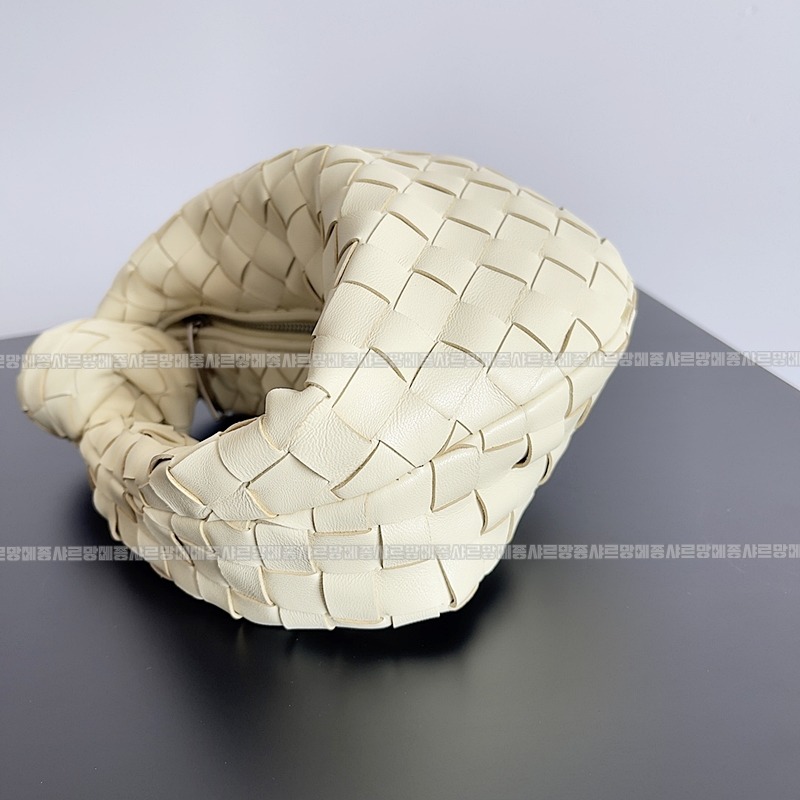 보테가베네타미니조디 20260218-125635-006루.jpg