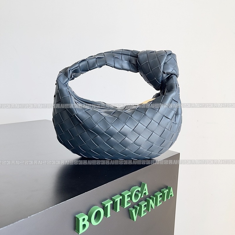 보테가베네타미니조디 20260218-130152-001루.jpg