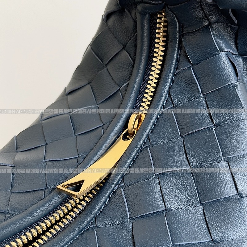 보테가베네타미니조디 20260218-130153-007루.jpg