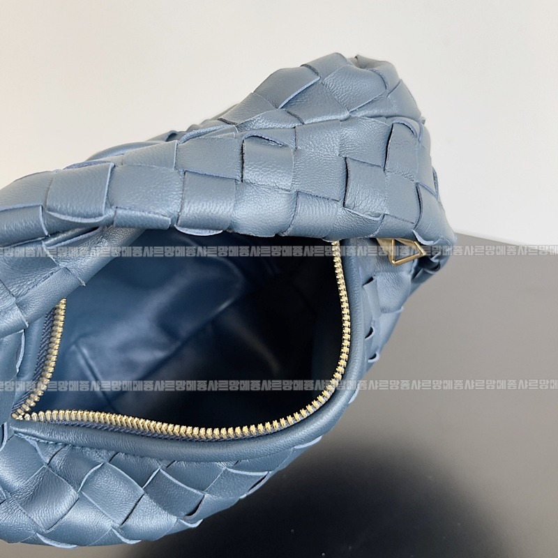 보테가베네타미니조디 20260218-130153-008루.jpg