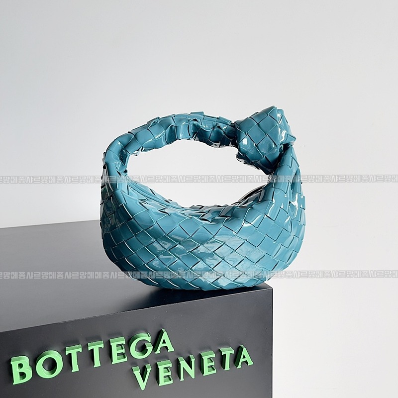 보테가베네타미니조디 20260218-130553-001루.jpg