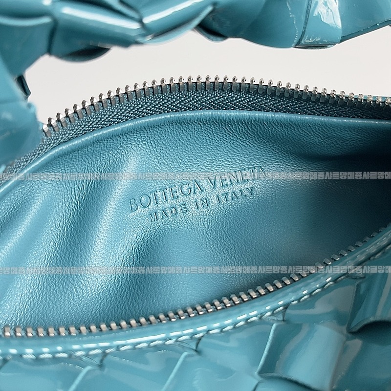 보테가베네타미니조디 20260218-130554-007루.jpg