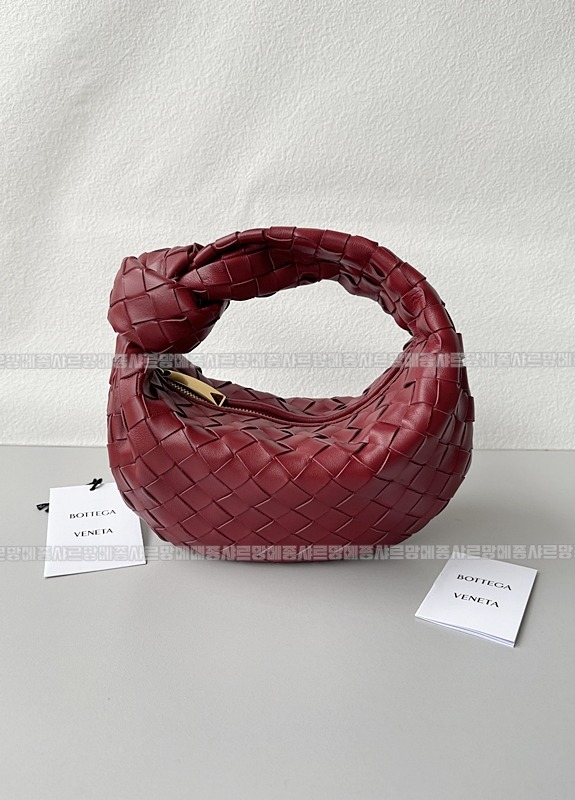 보테가베네타미니조디 20260218-131316-001루.jpg