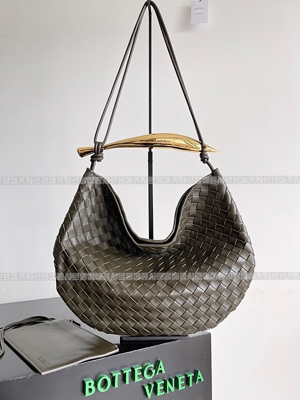 보테가베네타사르딘라지 20260218-132616-003루.jpg