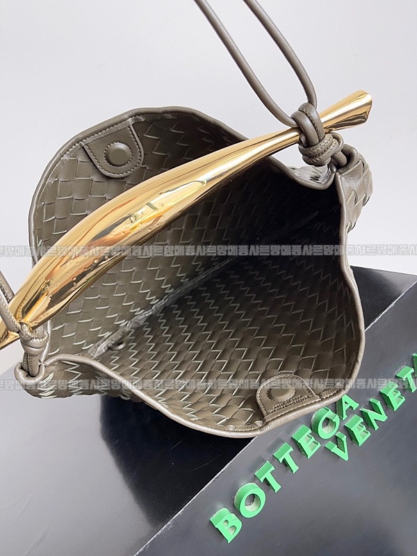 보테가베네타사르딘라지 20260218-132617-009루.jpg