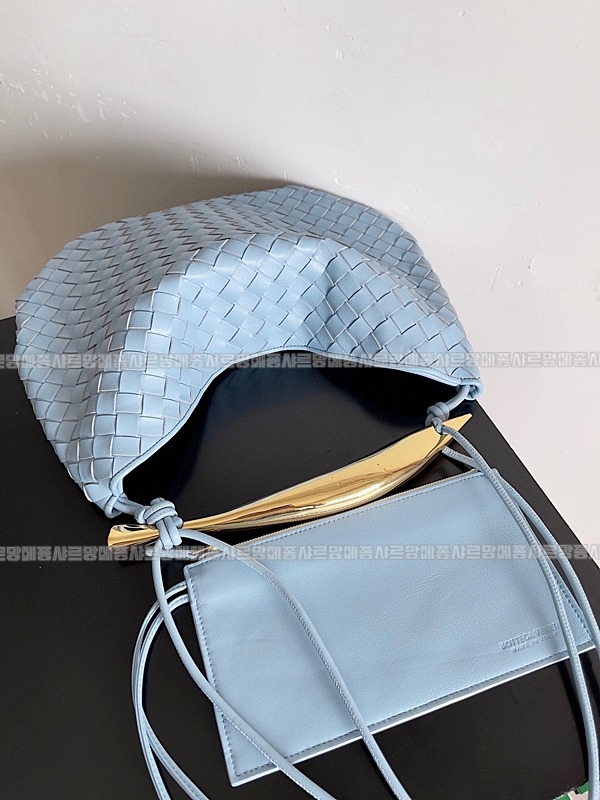 보테가베네타사르딘라지 20260218-133211-004루.jpg