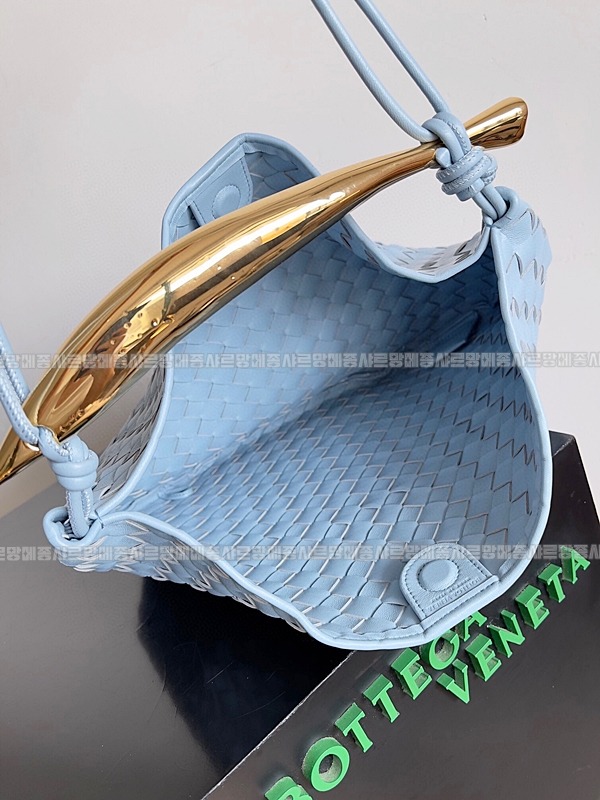 보테가베네타사르딘라지 20260218-133212-008루.jpg