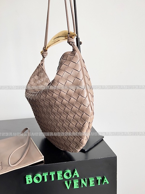 보테가베네타사르딘라지 20260218-133421-003루.jpg