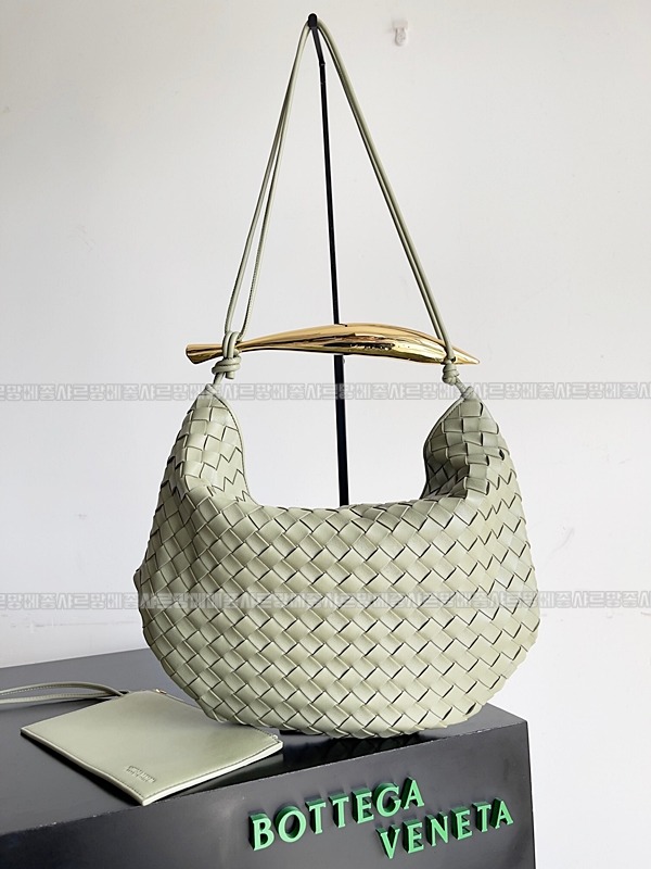 보테가베네타사르딘라지 20260218-133606-001루.jpg