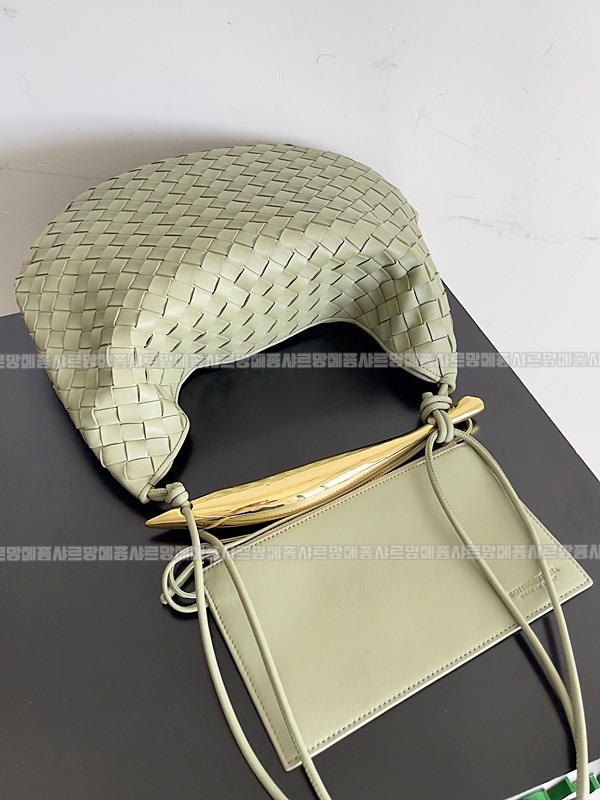 보테가베네타사르딘라지 20260218-133607-004루.jpg