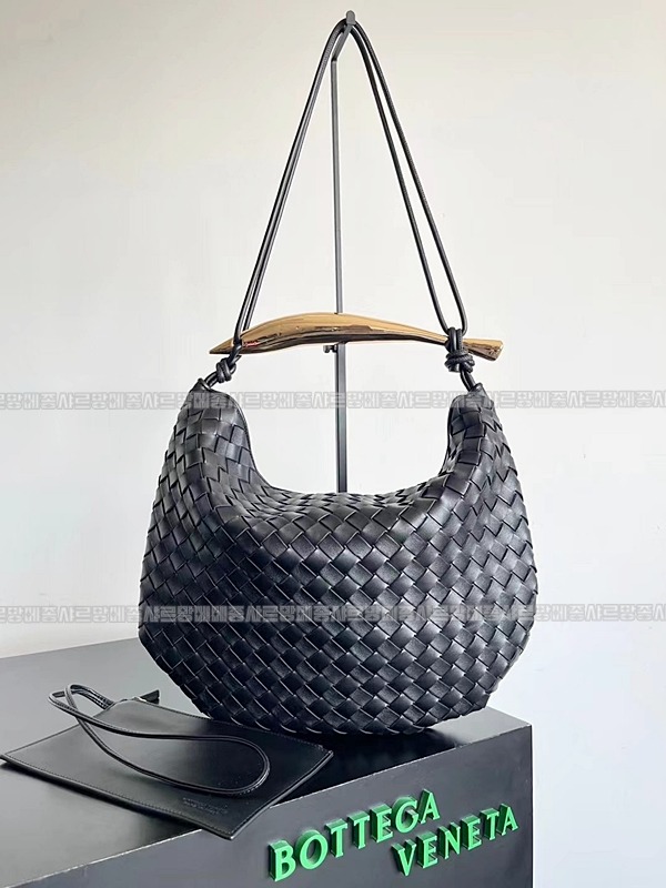 보테가베네타사르딘라지 20260218-133759-001루.jpg