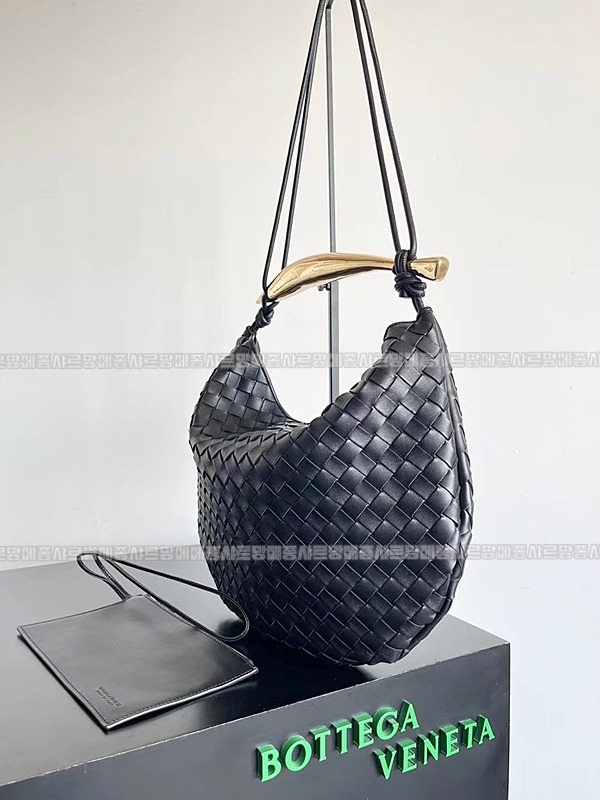 보테가베네타사르딘라지 20260218-133759-002루.jpg