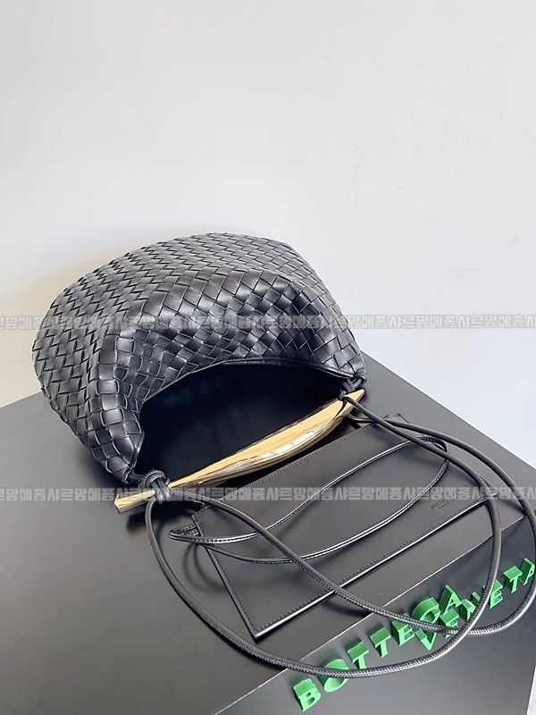 보테가베네타사르딘라지 20260218-133759-007루.jpg