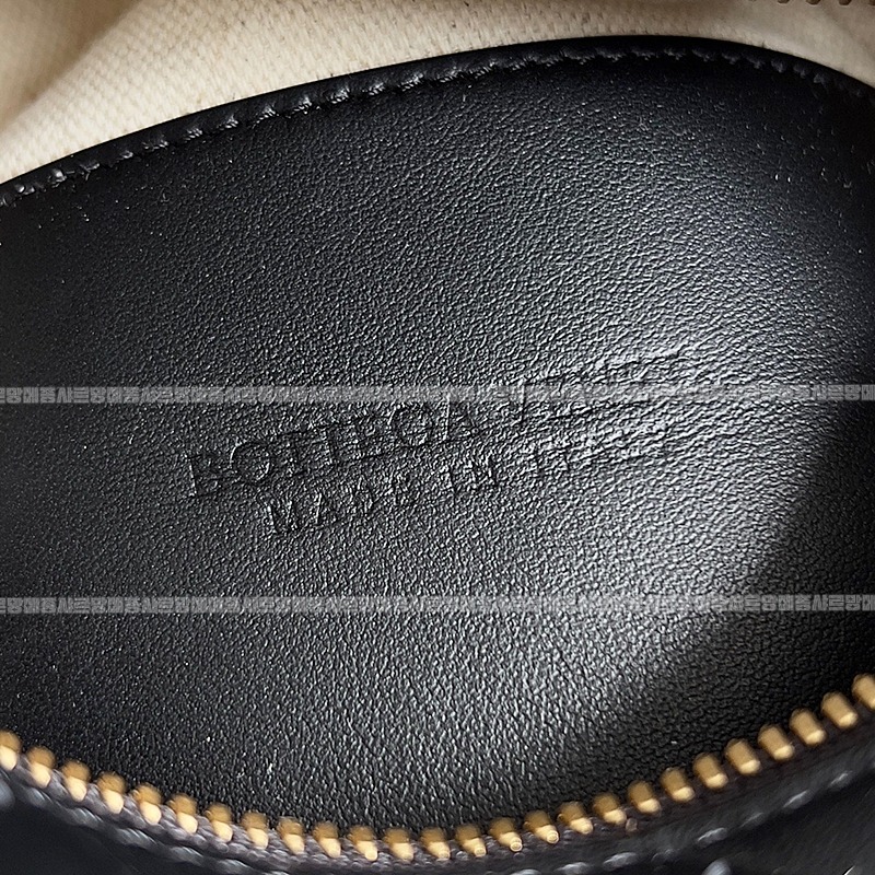 보테가베네타탑핸들루프백 20260219-131359-009루.jpg