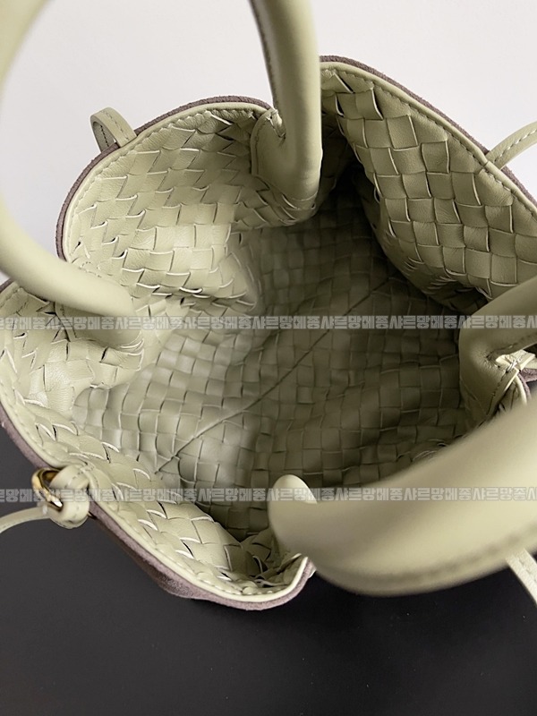 보테가베네타피나코테카스몰 20260219-142427-007루.jpg