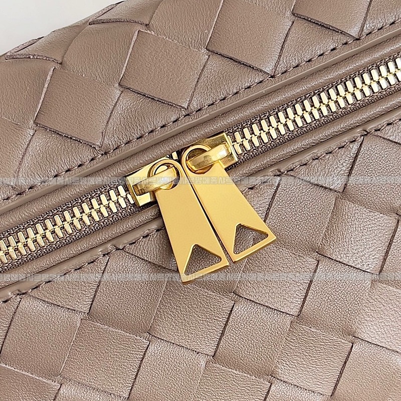 보테가베네타뱅뱅백 20260219-142648-006루.jpg