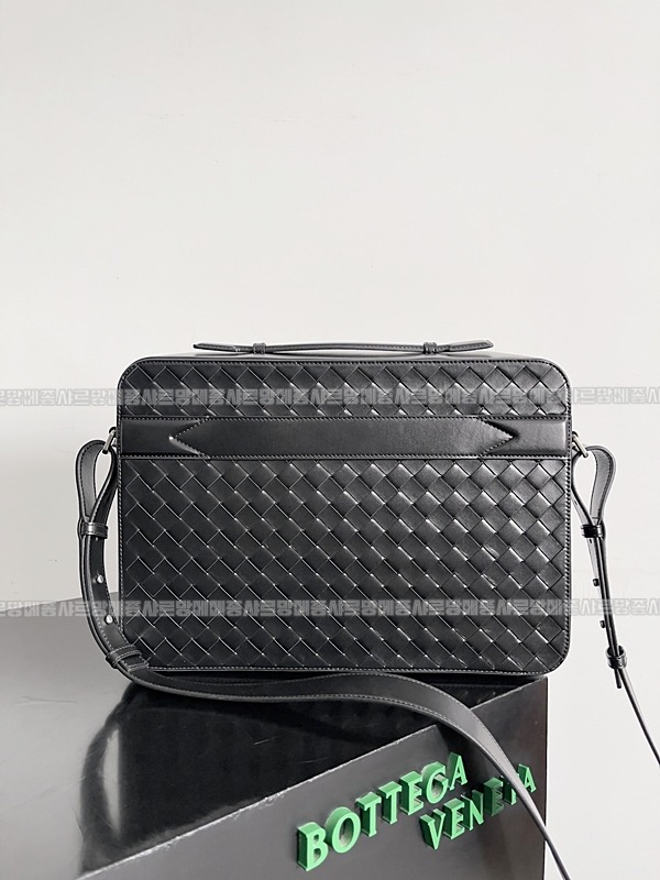 보테가베네타겟어웨이슬림브리프케이스 20260219-143202-002루.jpg