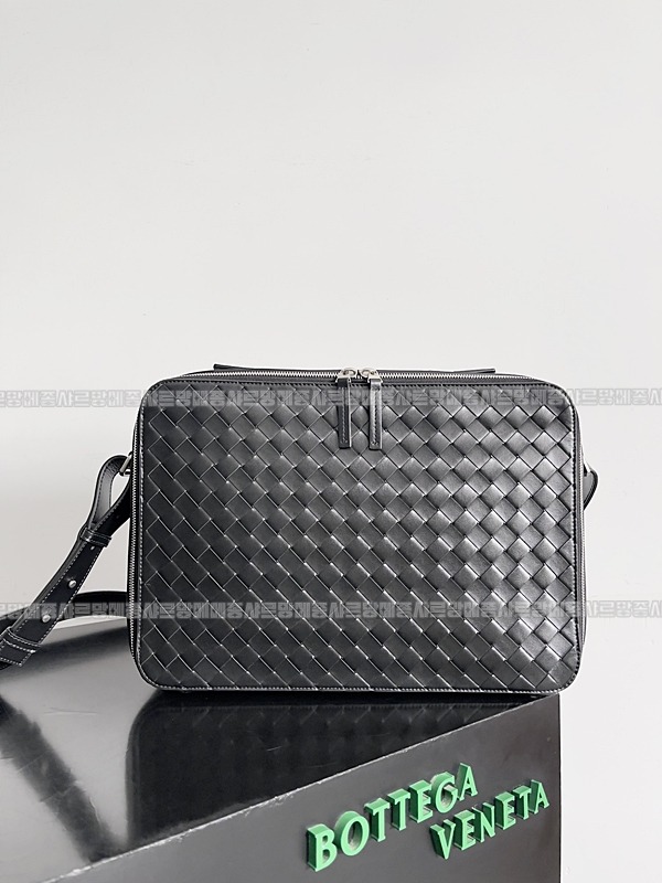 보테가베네타겟어웨이슬림브리프케이스 20260219-143202-001루.jpg