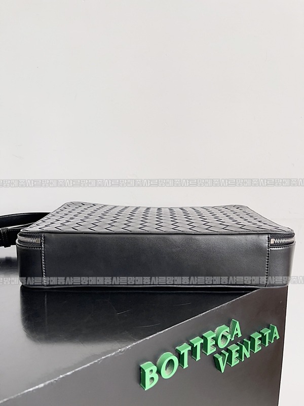 보테가베네타겟어웨이슬림브리프케이스 20260219-143202-006루.jpg