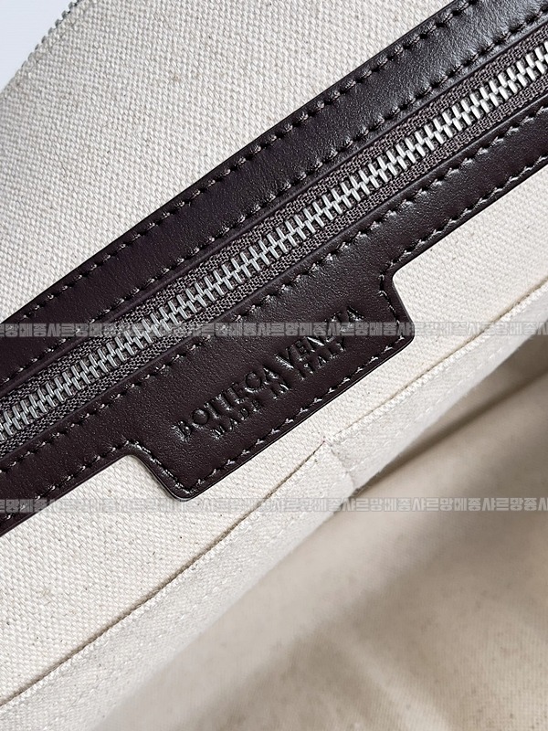 보테가베네타겟어웨이슬림브리프케이스 20260219-143535-007루.jpg