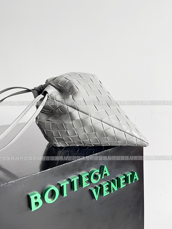 보테가베네타더스트백미디움 20260219-150329-002루.jpg
