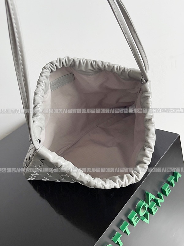 보테가베네타더스트백미디움 20260219-150330-009루.jpg