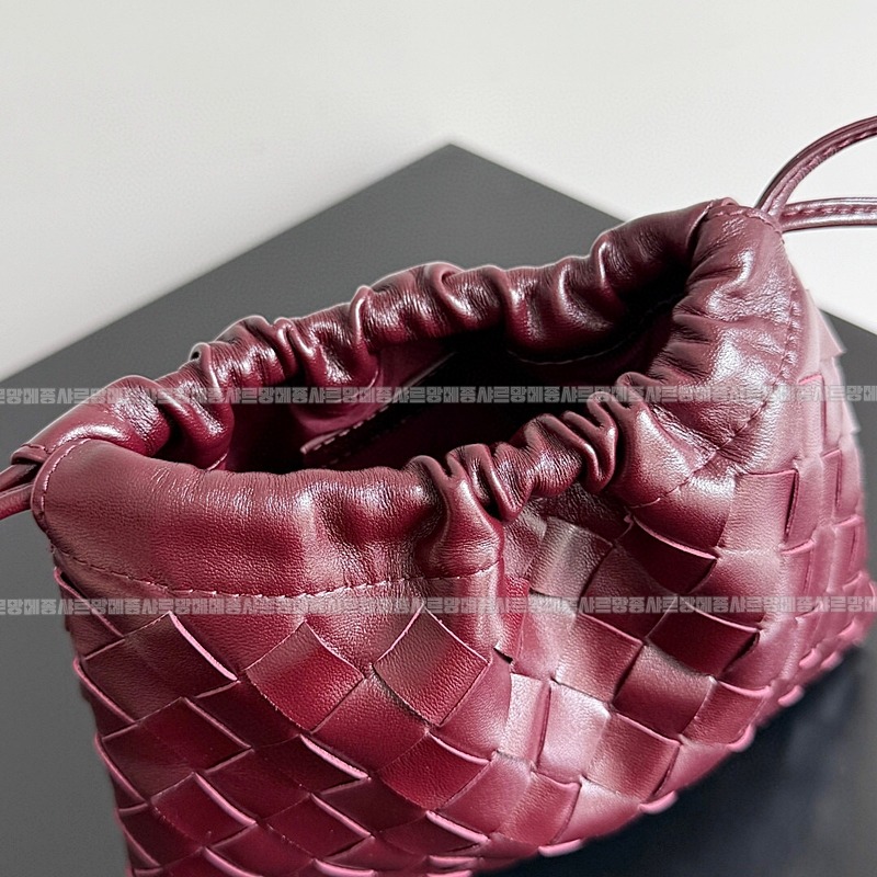 보테가베네타더스트백스몰 20260219-151711-007루.jpg