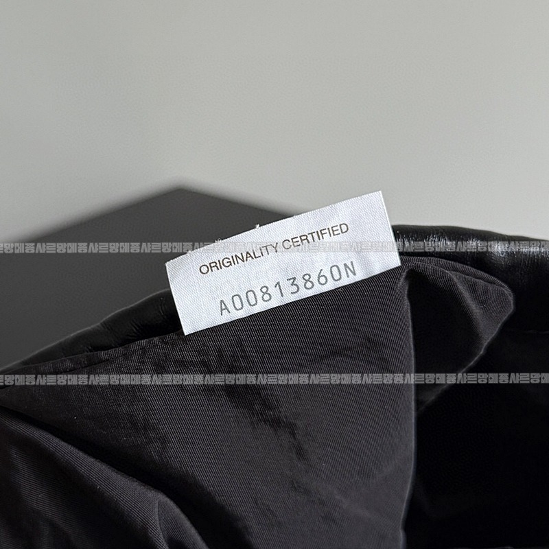 보테가베네타더스트백스몰 20260219-152335-007루.jpg