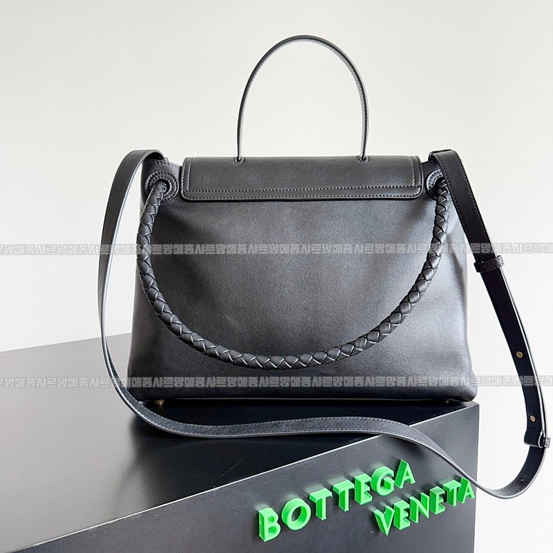 보테가베네타차오차오미디움 20260219-153800-002루.jpg