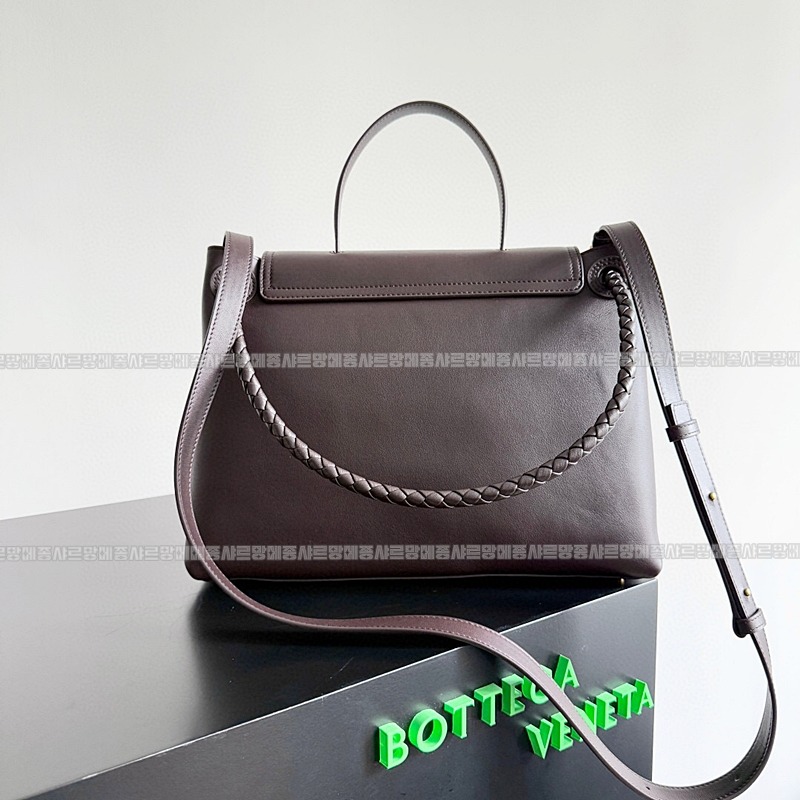 보테가베네타차오차오미디움 20260219-153941-002루.jpg