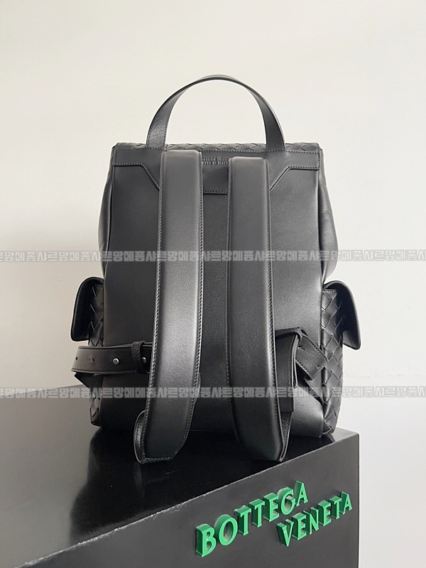 보테가베네타백투스쿨백팩20260220-140519-002루.jpg