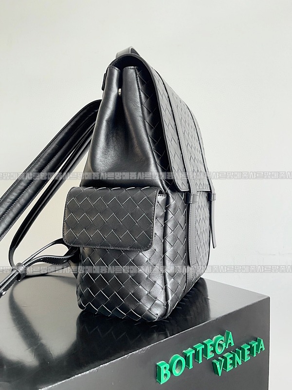 보테가베네타백투스쿨백팩20260220-140519-003루.jpg