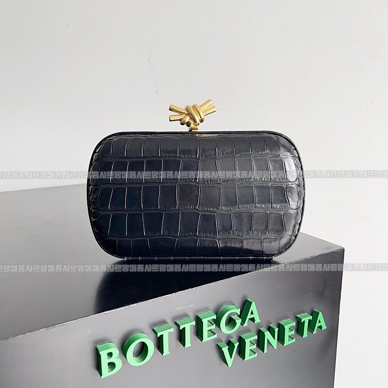 보테가베네타놋크로커다일  20260220-162209-001루.jpg