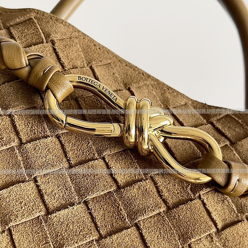 보테가베네타안지아모미디움 20260221-124046-005루.jpg