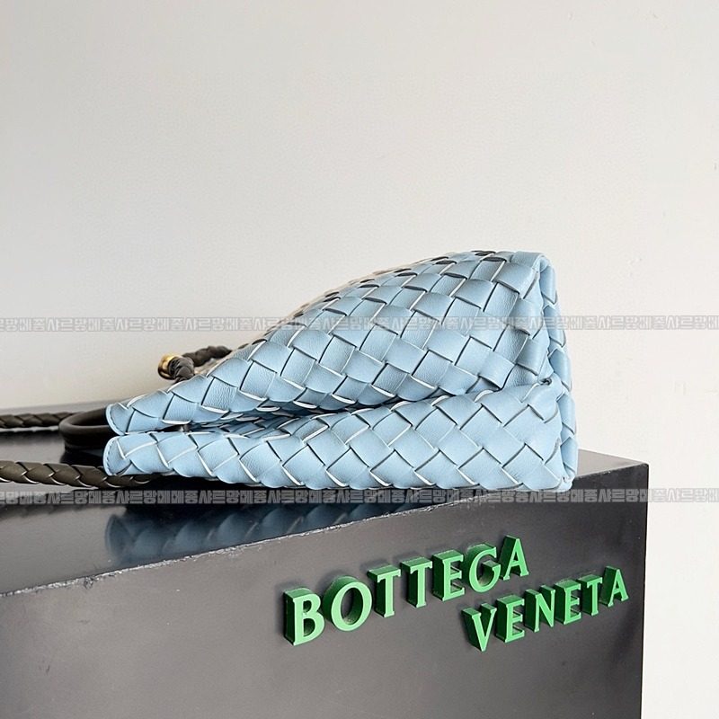 보테가베네타안지아모미디움 20260221-124806-002루.jpg