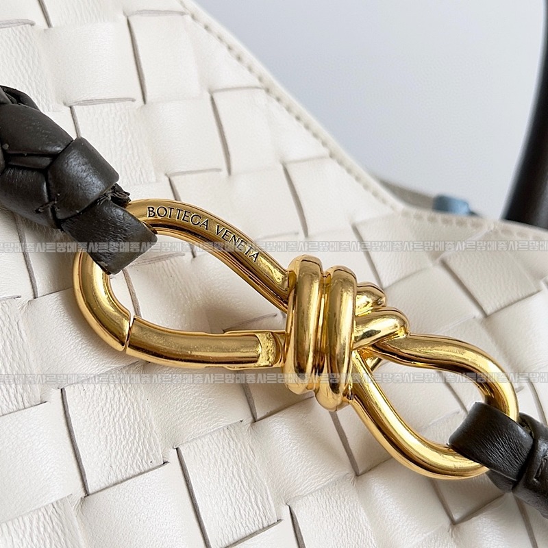 보테가베네타안지아모미디움 20260221-124806-005루.jpg