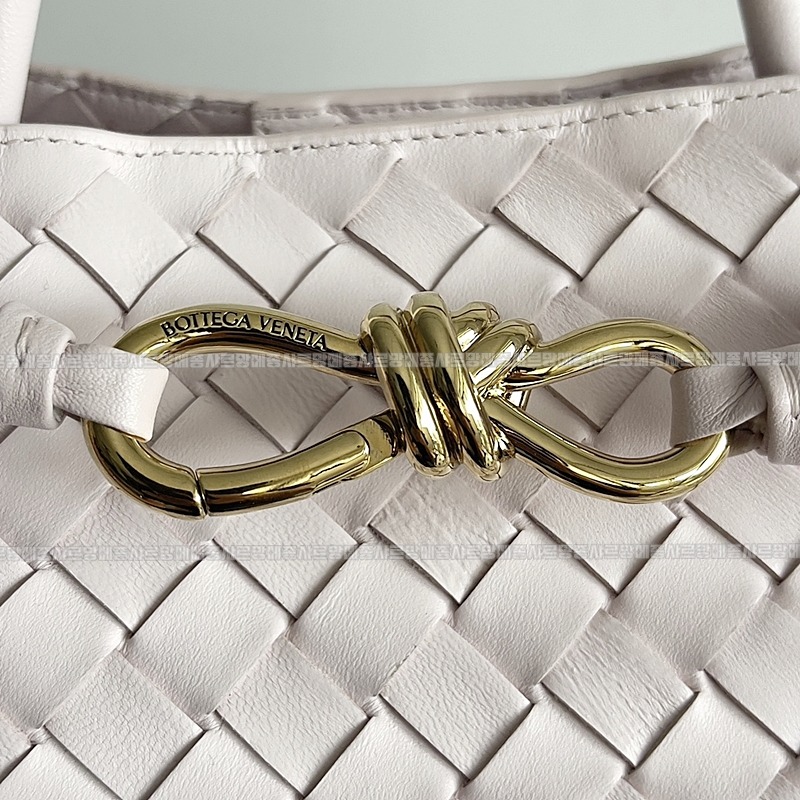 보테가베네타안지아모미디움 20260221-125004-005루.jpg