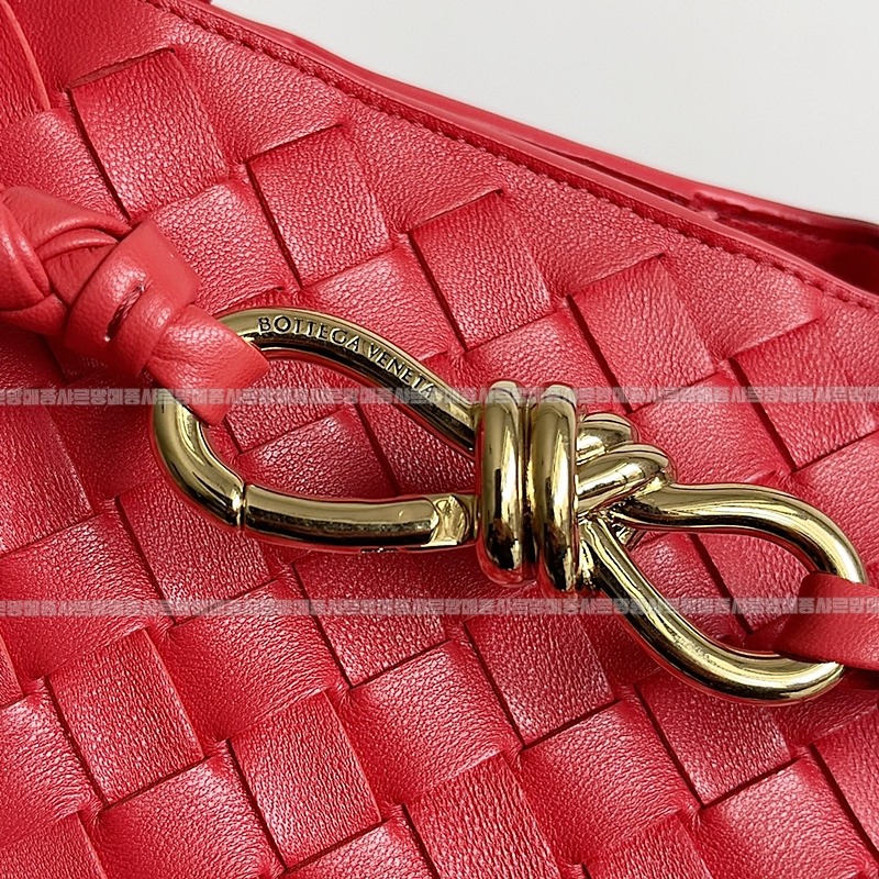 보테가베네타안지아모미디움 20260221-125155-004루.jpg