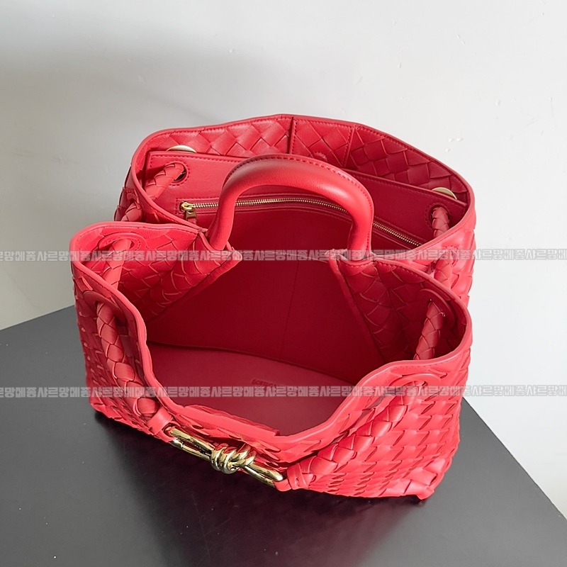 보테가베네타안지아모미디움 20260221-125156-009루.jpg