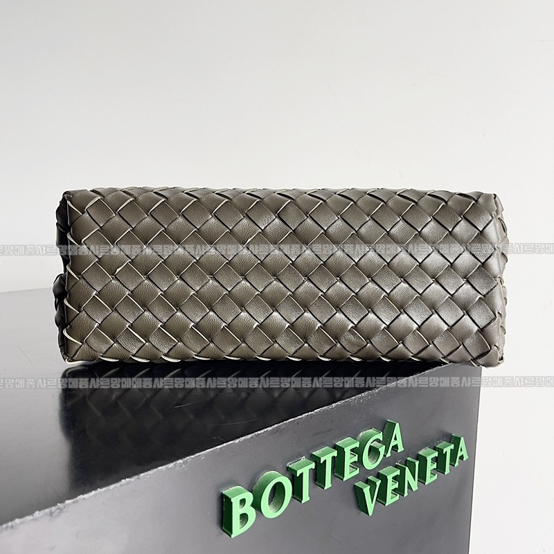 보테가베네타안지아모미디움 20260221-130722-004루.jpg