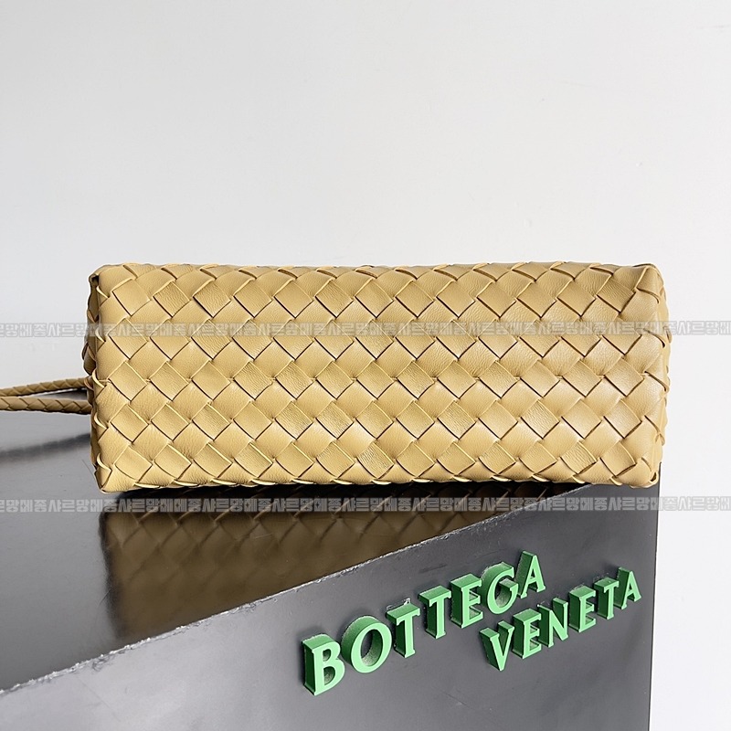 보테가베네타안지아모미디움 20260221-130925-004루.jpg